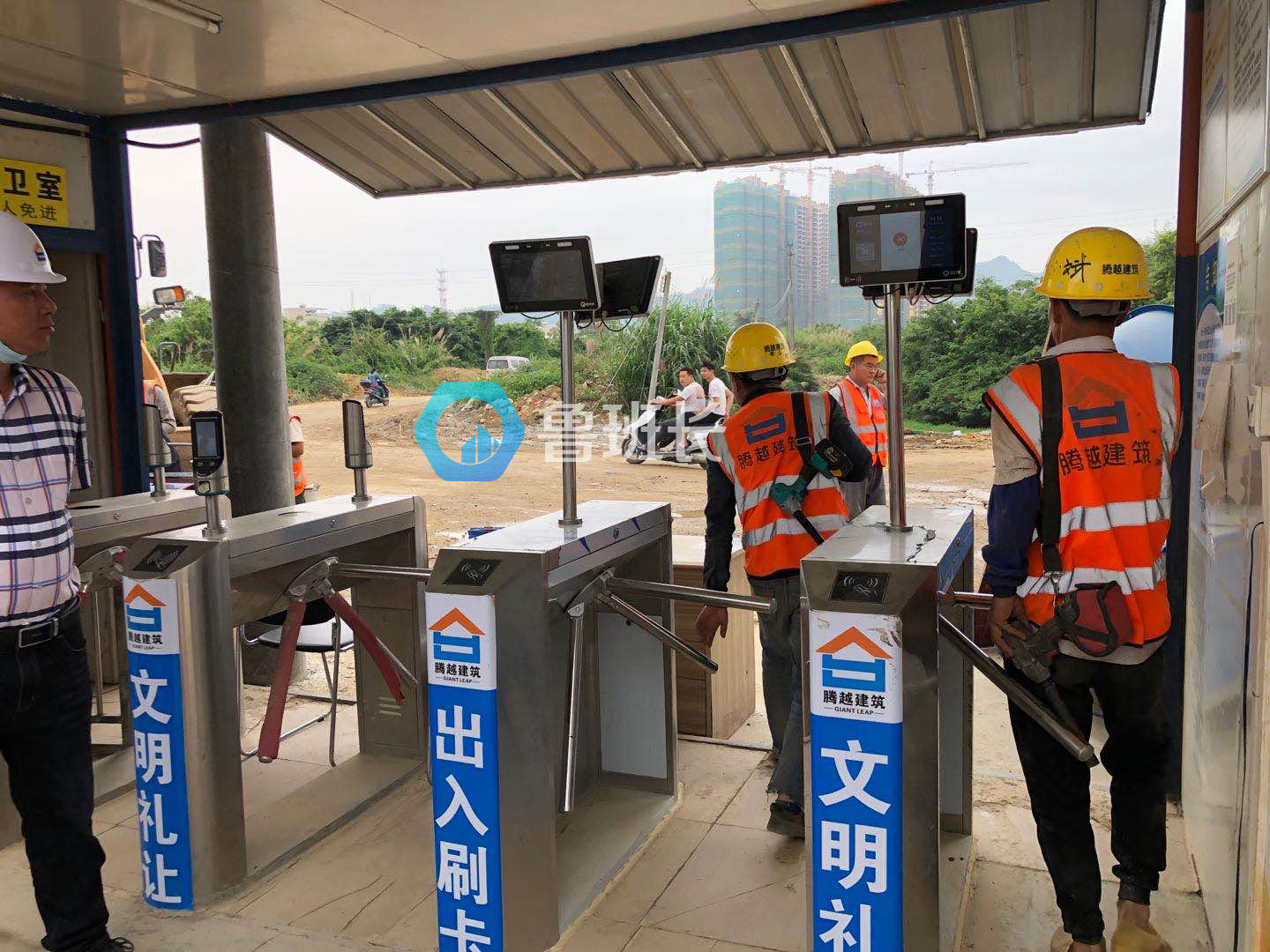 工地人臉識別系統(tǒng)，工地人臉識別考勤閘機(jī)